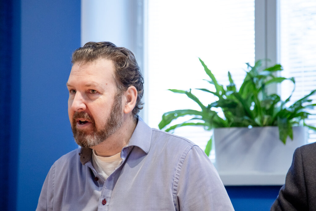 SafeSkills-projekti kokoontui Kelloportinkadulla Business Tampereen kutsumana. Sidosryhmäpalaveri. EU:n Interreg Europe -projektin tarkoitus on ammattitaitoisen työvoiman saatavuuden lisääminen turvallisuus- ja puolustusaloilla. Kuvaaja: Petri Kangas / Business Tampere