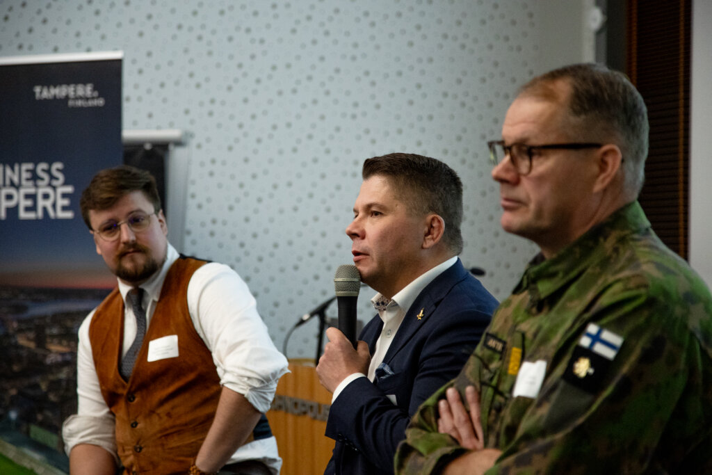 Jukka Anteroinen; Markus Holmgren; Mika Kulkas;