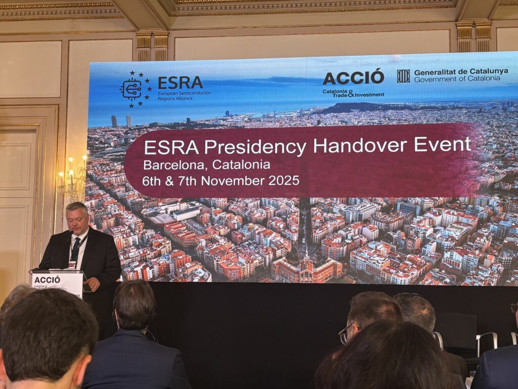 Pirkanmaan maakuntahallituksen puheenjohtaja Roope Lehto vastaanotti ESRA:n varapuheenjohtajuuden Barcelonassa perjantaina 7.11.2025.