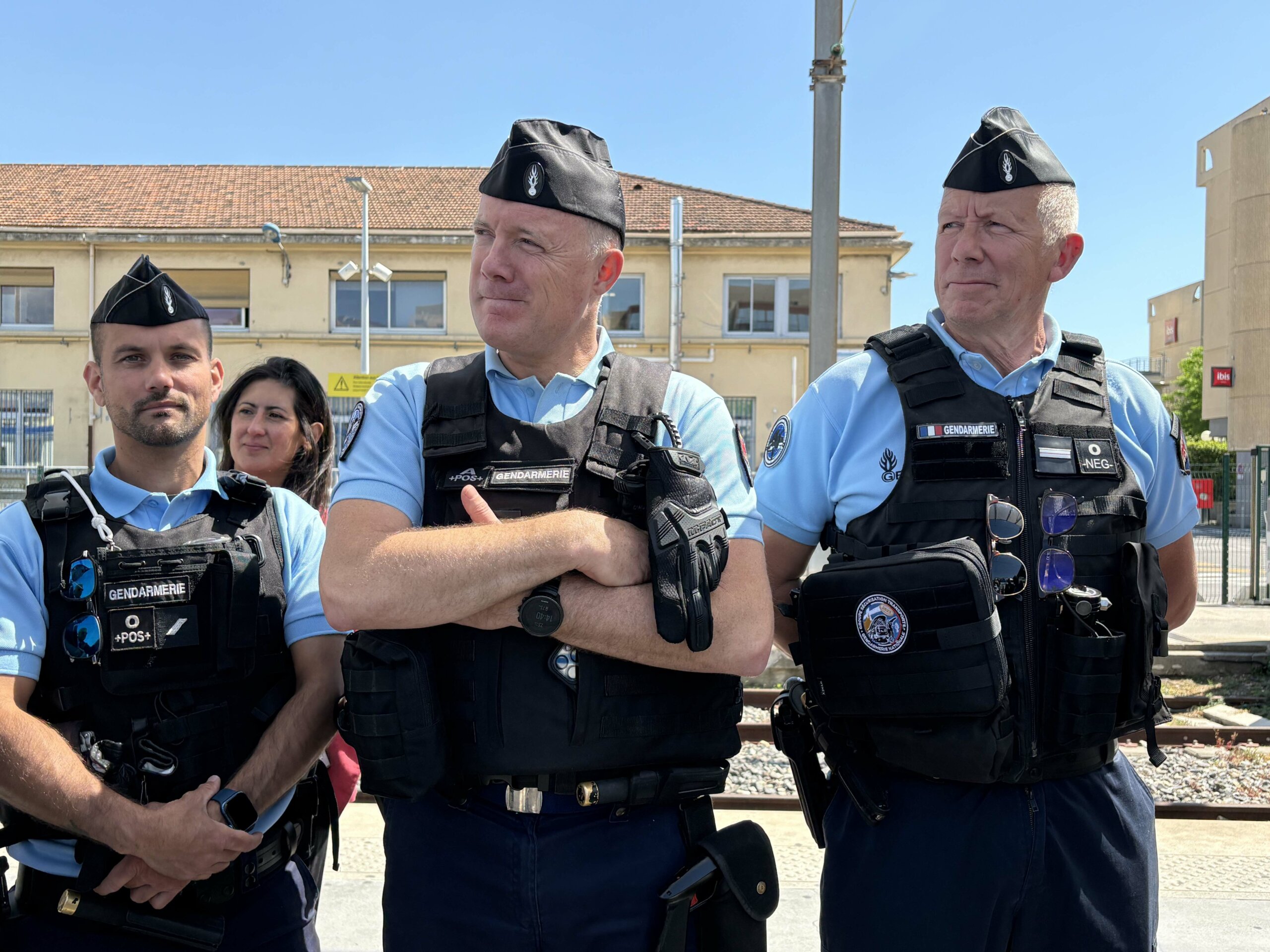 Turvallisuusviranomaisia Marseillen rautatieasemalla.