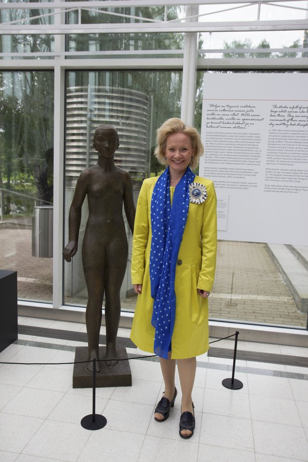 Tove Jansson's 100th anniversary is also being celebrated at Tampere Hall this summer. The Winter Garden features an exhibition of sculptures by Tove's father, sculptor Viktor Jansson. The picture shows Managing Director Paulina Ahokas at the exhibition's opening ceremony. Photo by Mukbil Pulcu