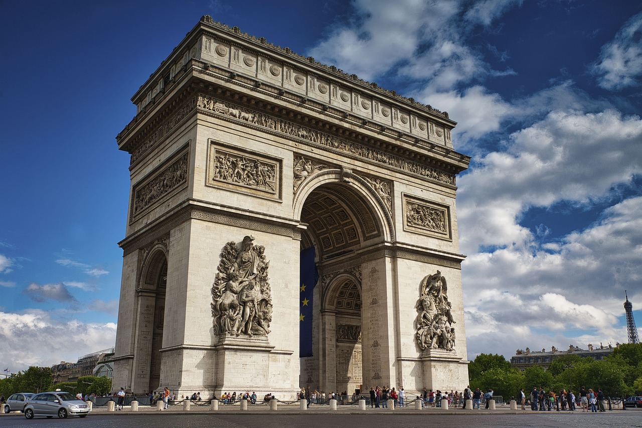 arc de triomphe 5432392 1280